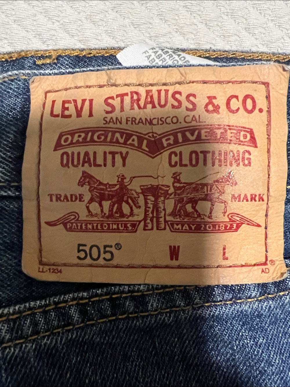 Levi's 505 Straight Men's Jeans - Blue Denim NWOT 38 x 36